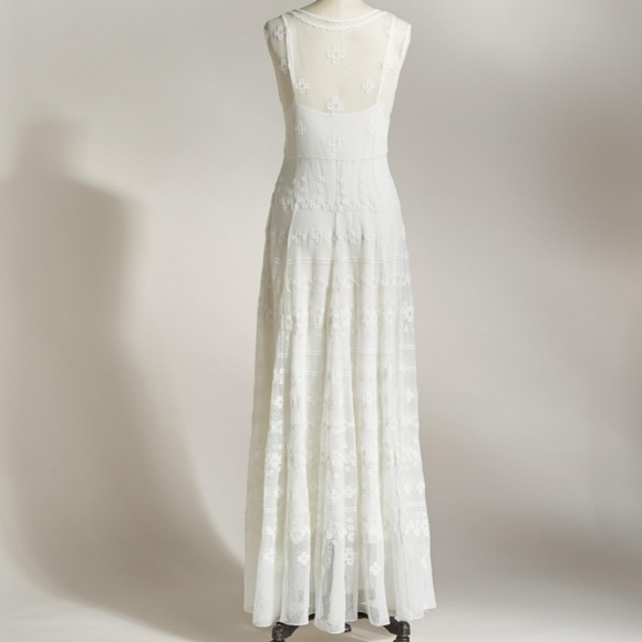 🌿SUNDANCE EMBROIDERED MESH DRESS🌿 - Picture 3 of 8